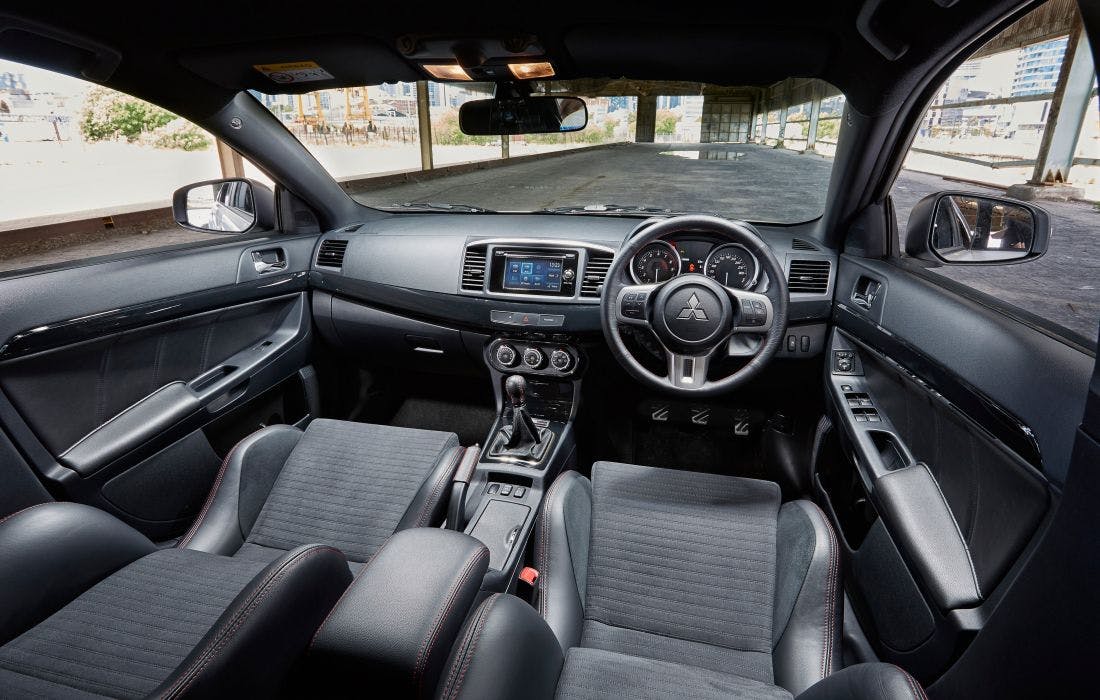 Mitsubishi-Lancer-Evo-Final-Edition-interior